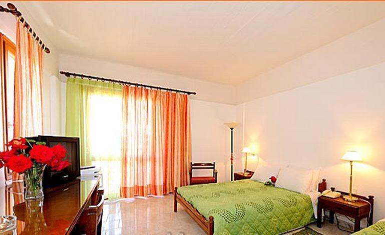 Chronis Rooms & Apartments Adamantas  Room photo